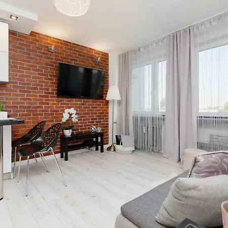 Apartament Bright&cozy Near Metro Marymont By Renters *